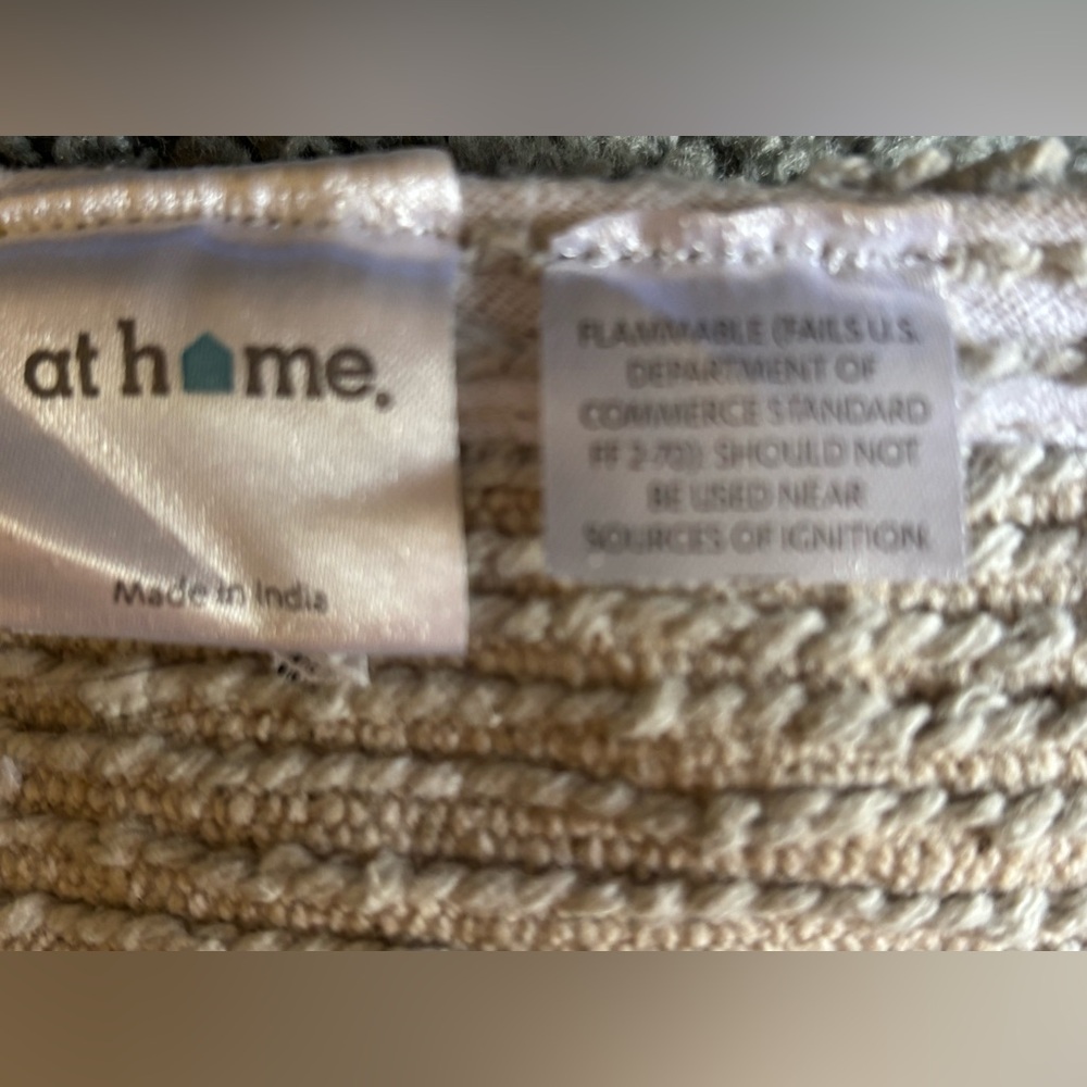 🌺Gray & White Bathroom Rug - Picture 5 of 6